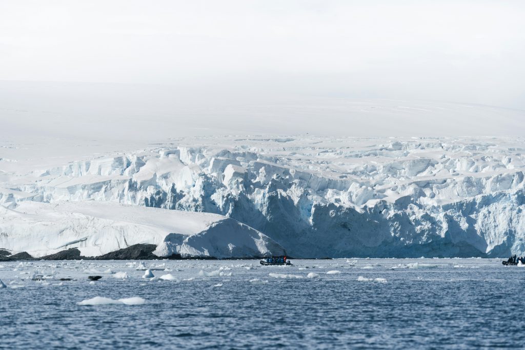 Read more about the article The Antarctic Ice Sheet and sea level: contemporary changes and future projections